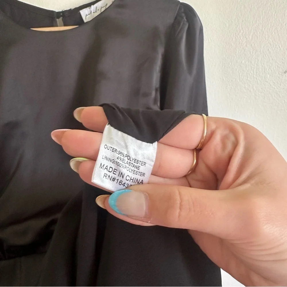 Petal and Pup NWT OPAL DRESS - BLACK SIZE 8
Sold out style! - Picture 7 of 8